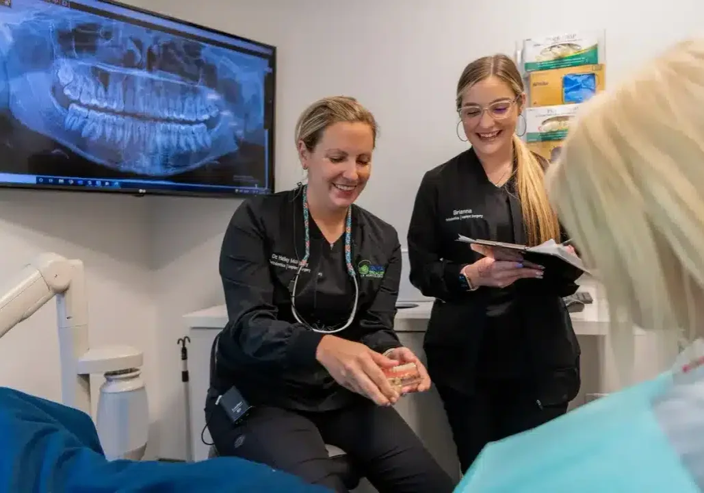 Teeth on screen in background